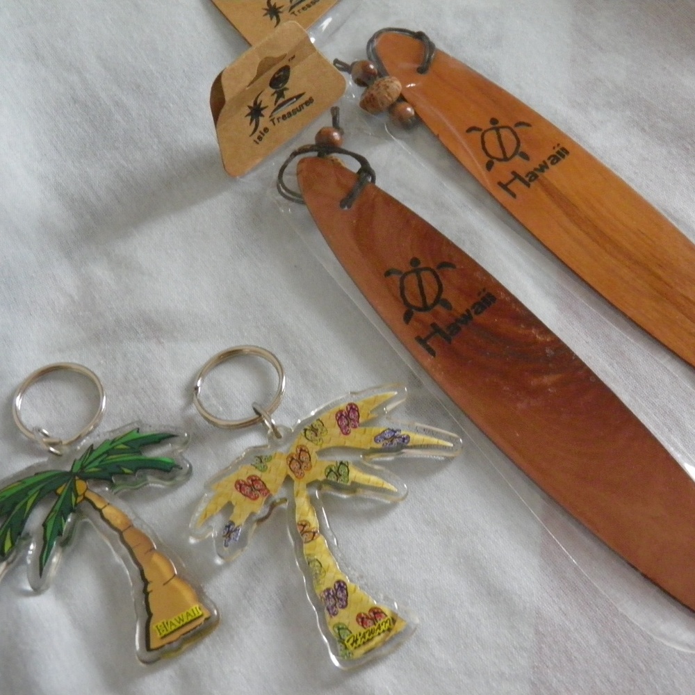 Hawaii Key Chains & Surf Board Bookmarks